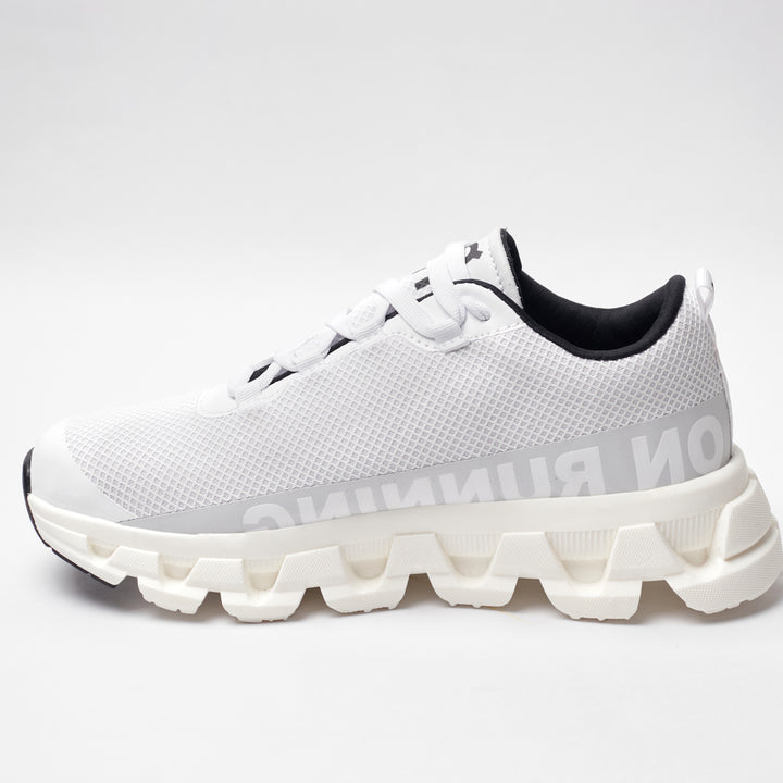 ON CLOUD RUNNING