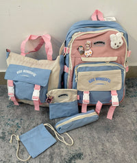 Essentials Kit: Mochila y Accesorios que Encantan