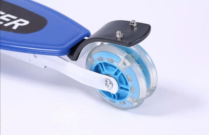 FlexRide Scooter: Ligera y Resistente en Aluminio