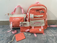 Essentials Kit: Mochila y Accesorios que Encantan